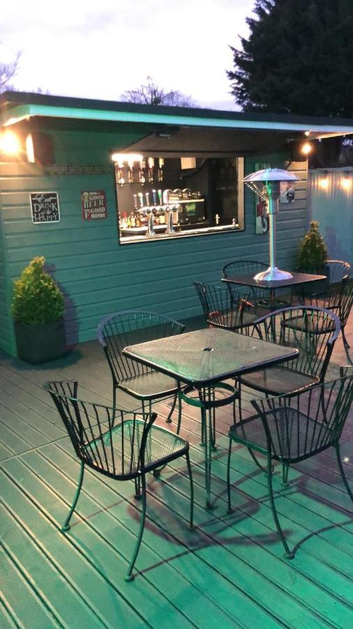 Hotel The Holroyd Arms Guildford Exterior foto